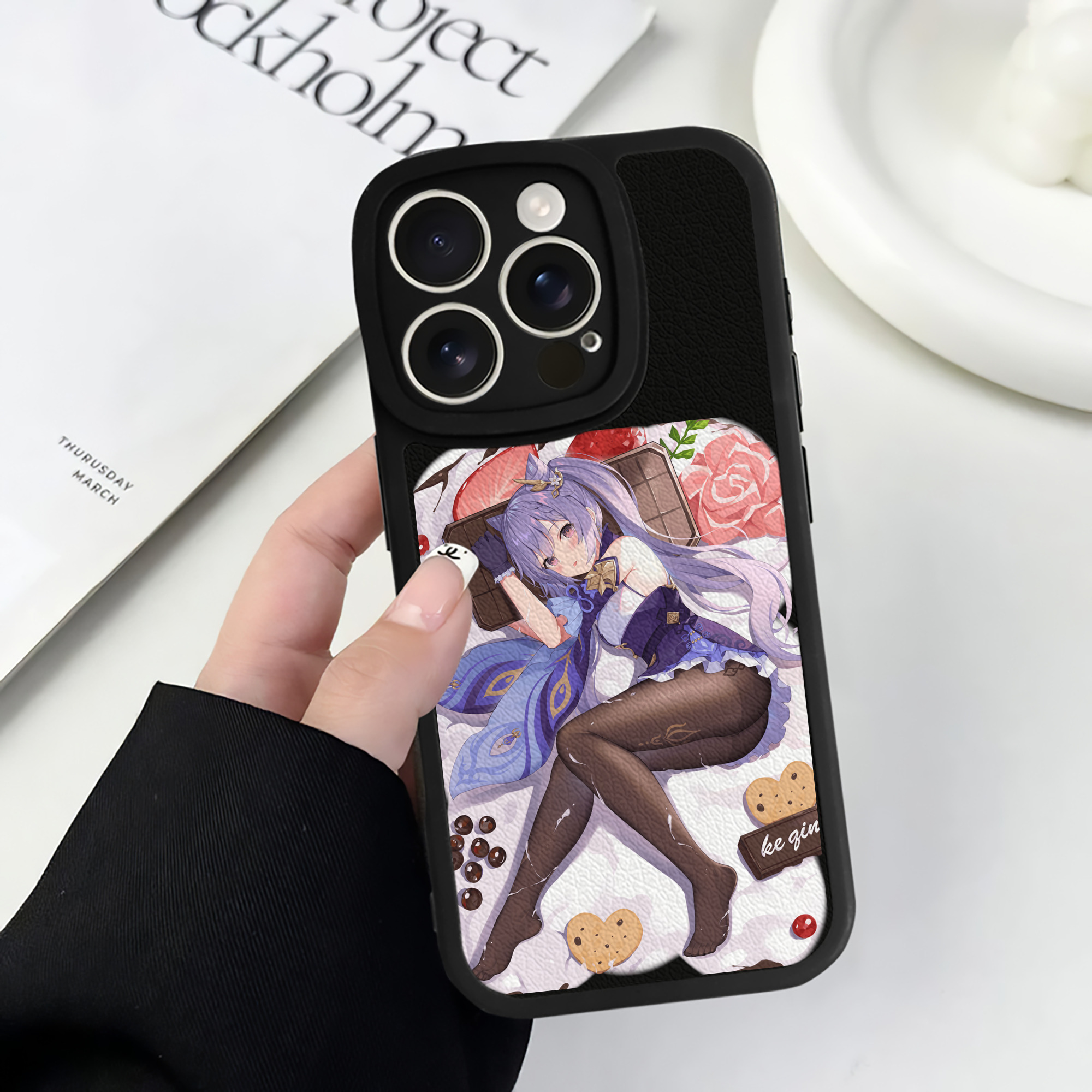 げんし神 刻晴 こくせい genshin Kokusei 【iPhone 16シリーズ対応】シリコンスマホケース（レザー調） 材質：シリコン